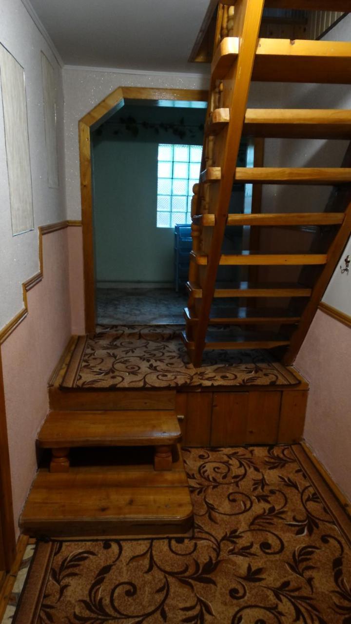 Guest House Karpaty Yaremche Bagian luar foto