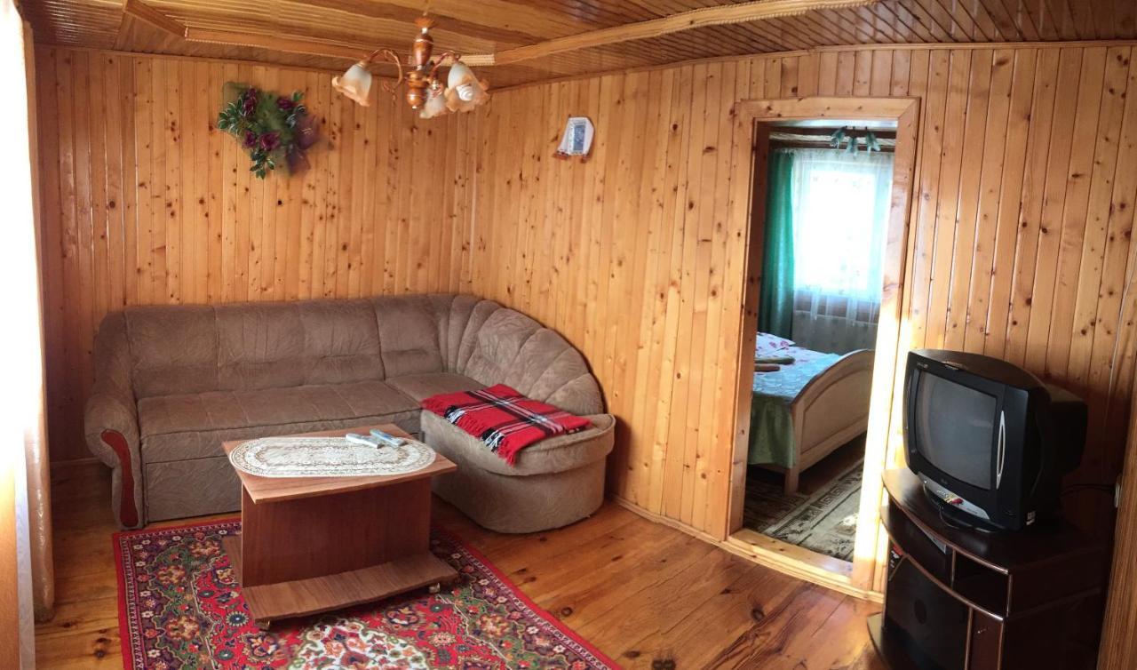 Guest House Karpaty Yaremche Bagian luar foto