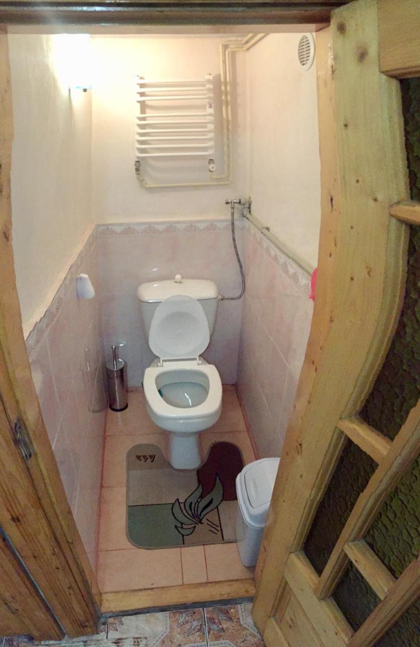 Guest House Karpaty Yaremche Bagian luar foto